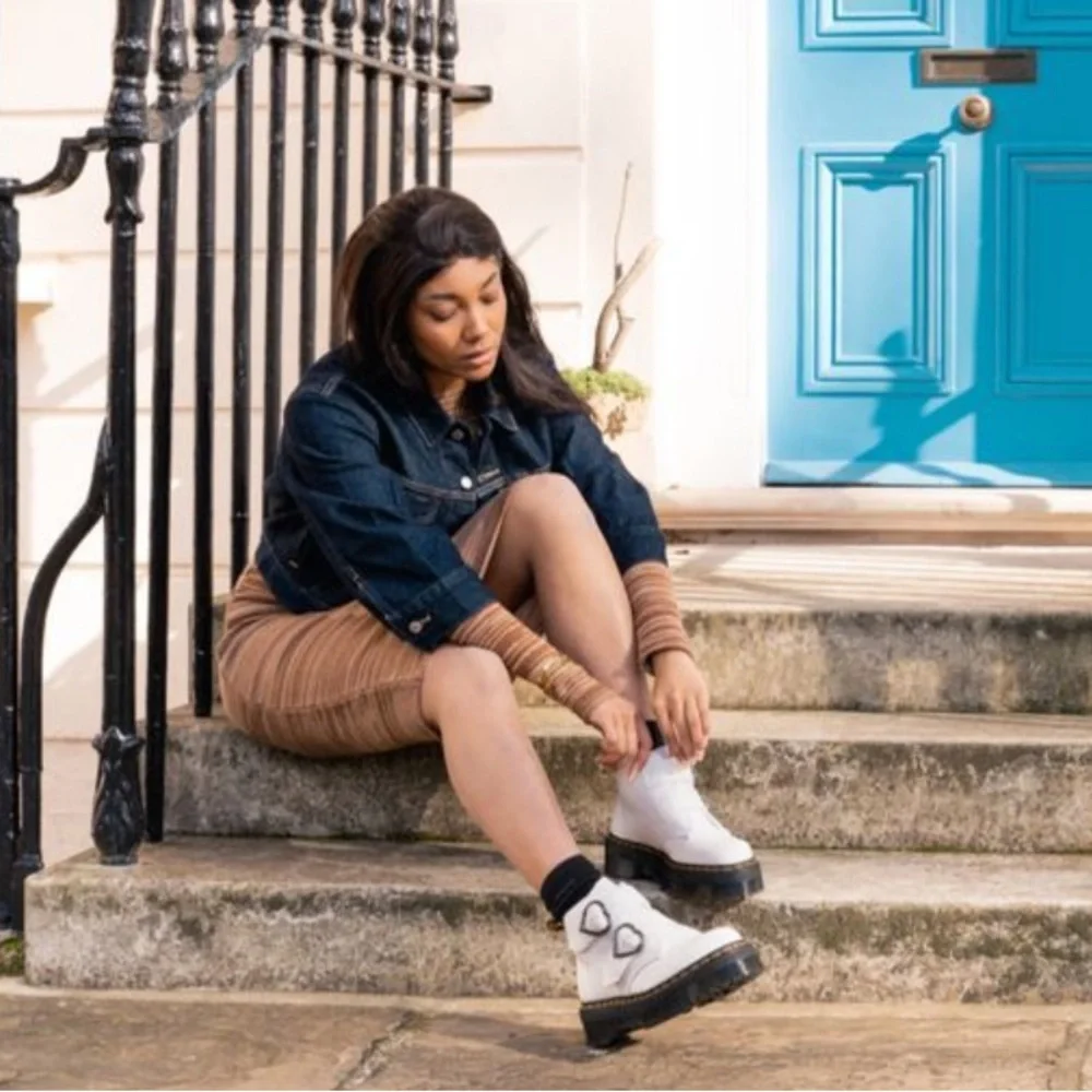 NEW Dr Martens Devon Heart Platform Boot